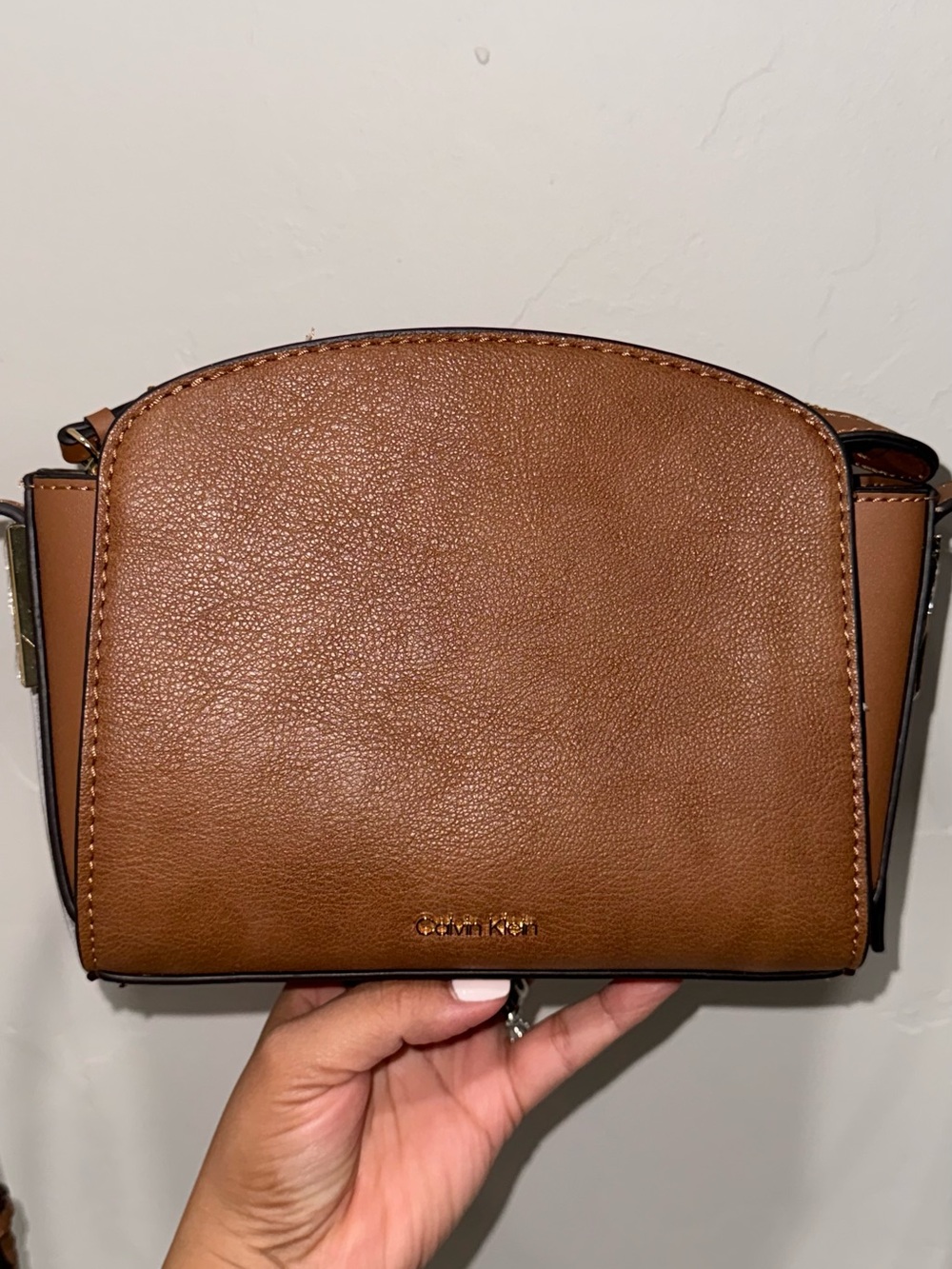 Calvin Klein Women’s Brown Crossbody Bag with Adjustable Strap – Brand New